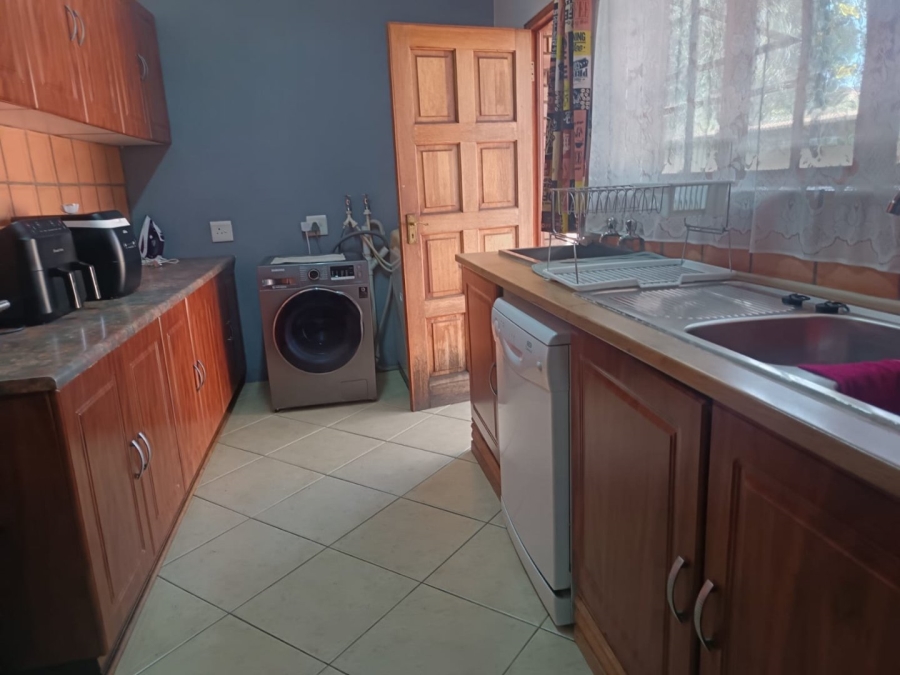 4 Bedroom Property for Sale in Hillcrest Northern Cape